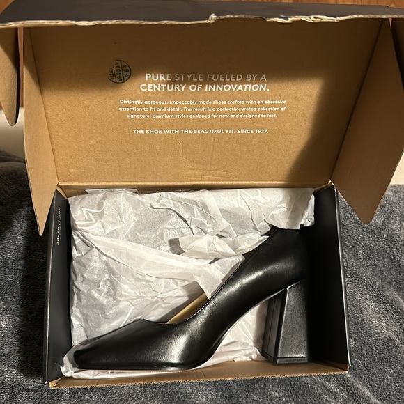 BRAND NEW - 27 Edit by naturalizer - Picture 4 of 4